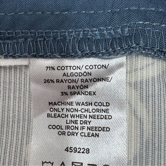 Loft Floral Peacock Bird Ruffle Pocket Riviera Chino Shorts Blue White Size 4 - Picture 9 of 13